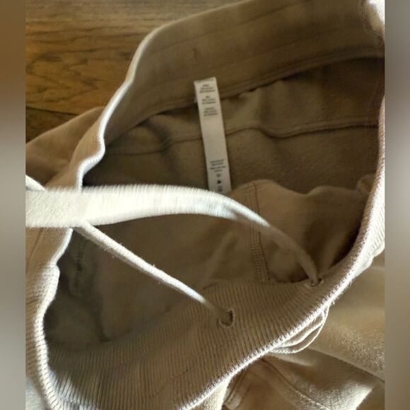 Lululemon High Rise Scuba Joggers 
Trench - Picture 12 of 12